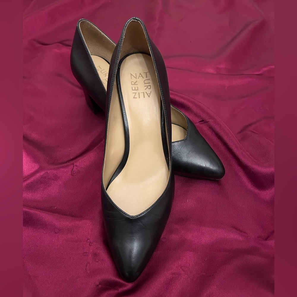 Naturalizer Black Leather Heels